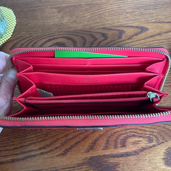 Kate Spade Wallet - Picture 2 of 2